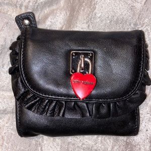 BETSEY JOHNSON HEART LOCKET WALLET♥️🖤